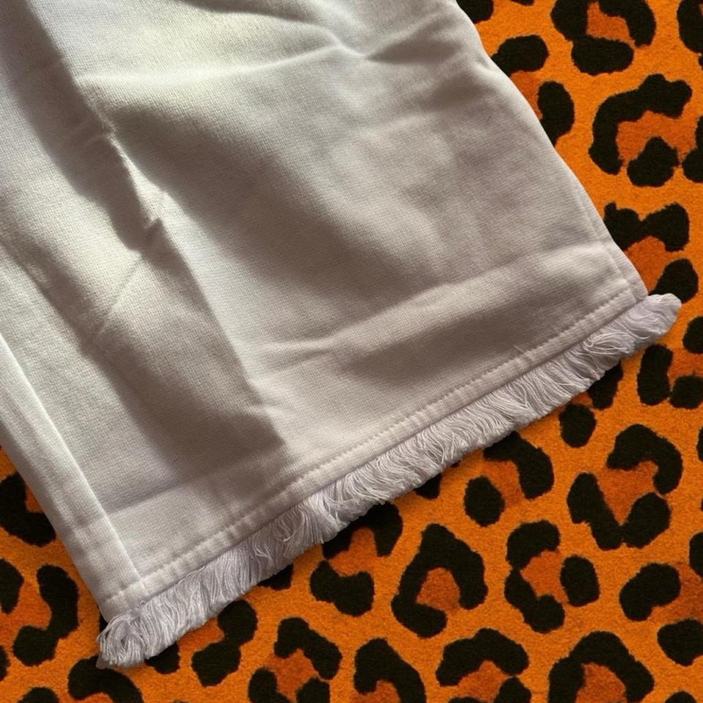 Quacker Factory plus size woman’s capris - image 3